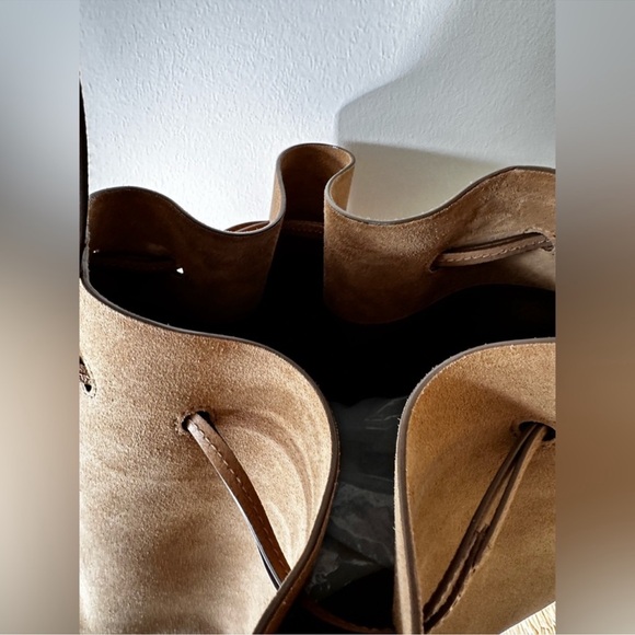 Madewell The Drawstring Shoulder Bag - Picture 9 of 11